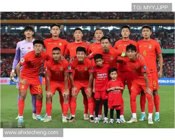 中国足球发展现状与挑战:从青训到职业联赛的全方位探索与分析 中国足球发展现状与挑战:从青训到职业联赛的全方位探索与分析